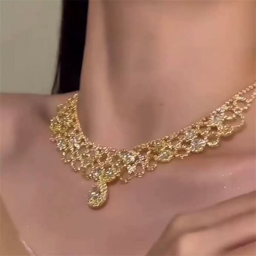 Women's Heavy Industry Advanced Sense Necklace Earrings