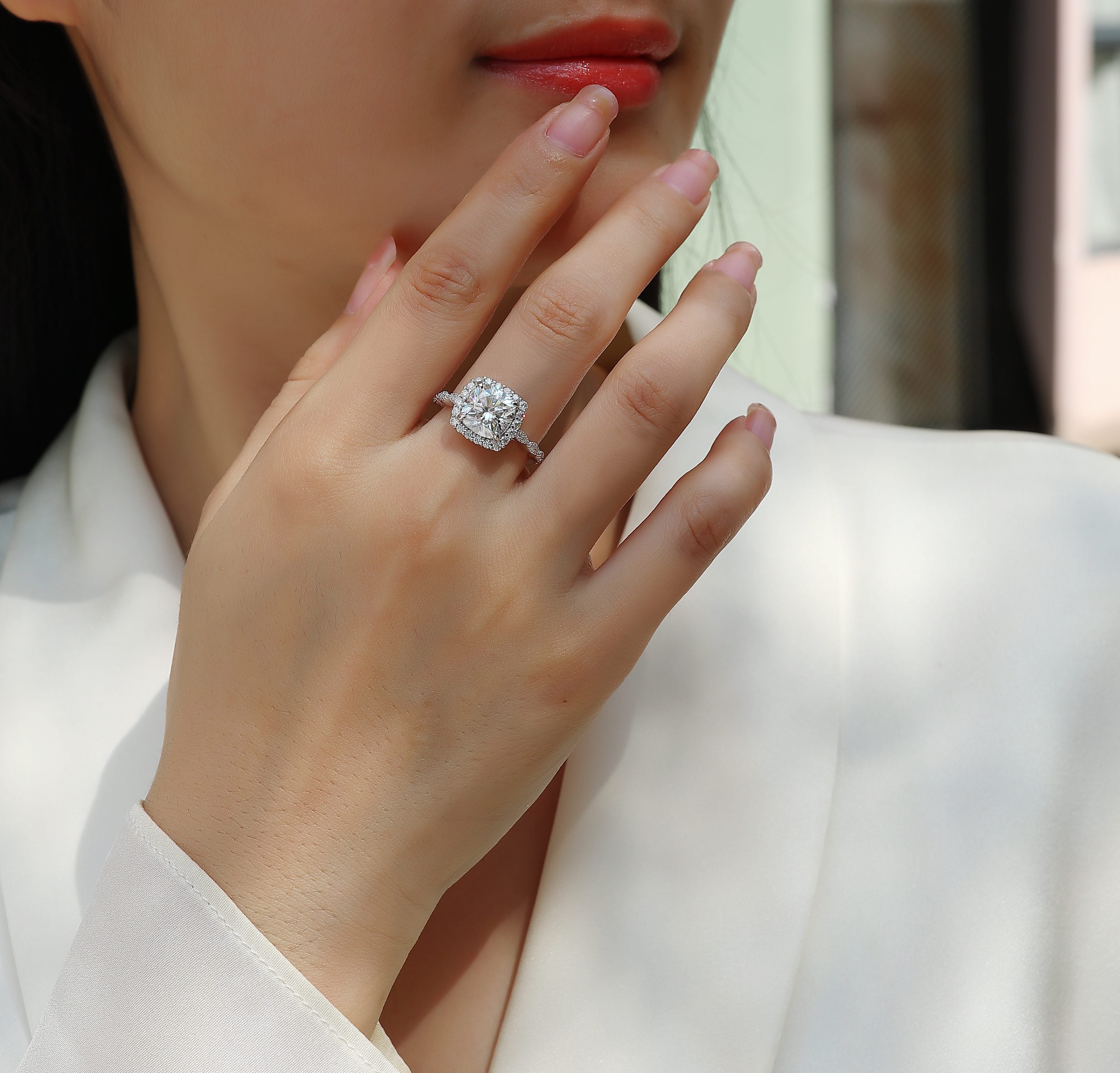 Gorgeous Square Diamond - Set With Top-quality Square Moissanite S925, Silver And Platinum-plated Diamond Wedding Ring. The Ring Can Be Inspected With A Diamond Pen