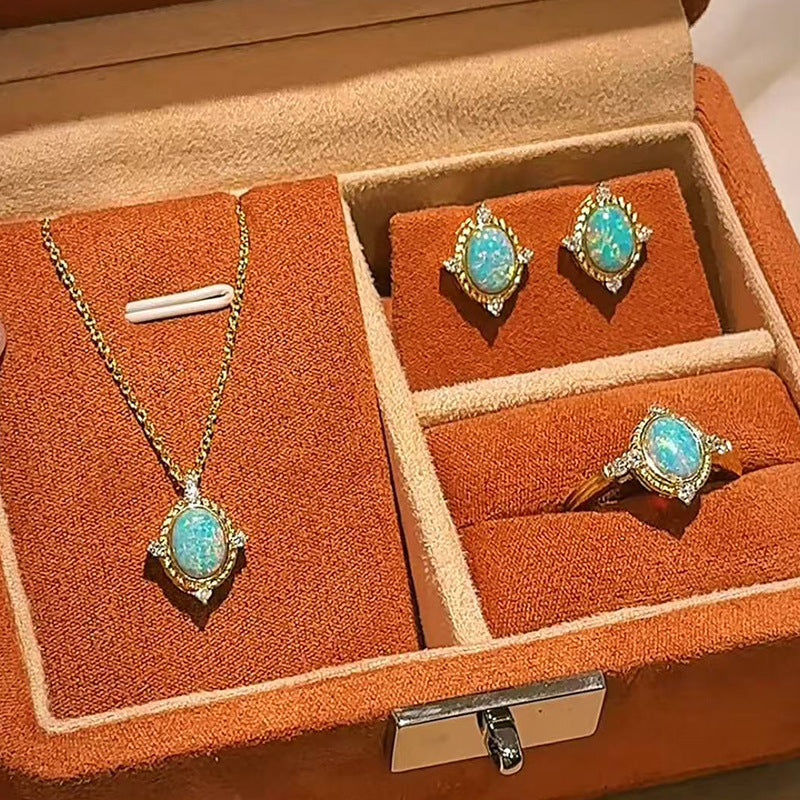 Italian Craftsmanship 925 Silver Vintage-style 6X8 Opal Necklace Pendant