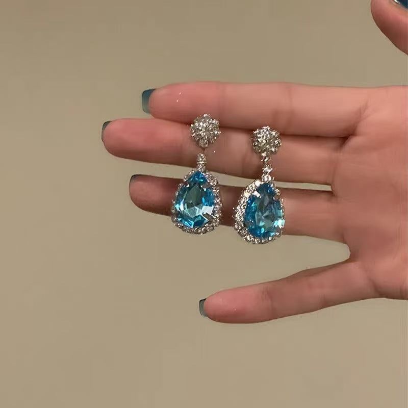 Women's Heavy Industry Advanced Sense Necklace Earrings