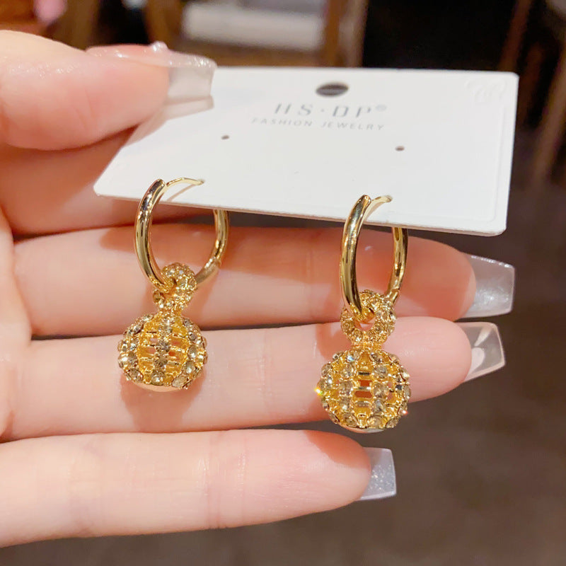 Coffee Color Full Diamond Hollow Ball Ball Ear Clip