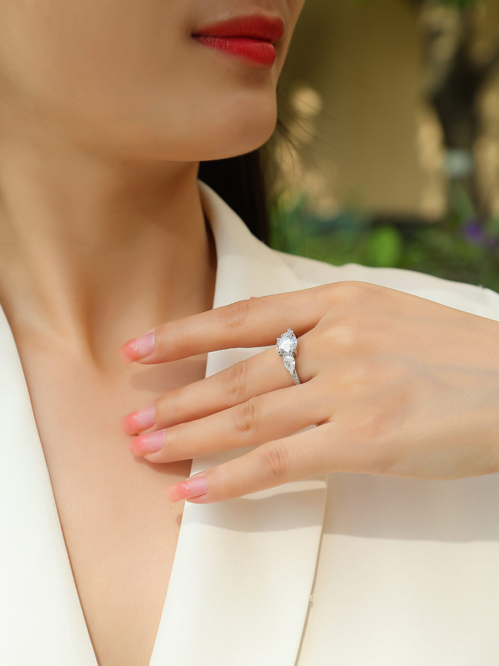 Hand In Hand - A Wedding Ring Set With 2-carat Top-quality Moissanite S925 Silver And Gold-plated Diamond Can Be Inspected With A Diamond Pen