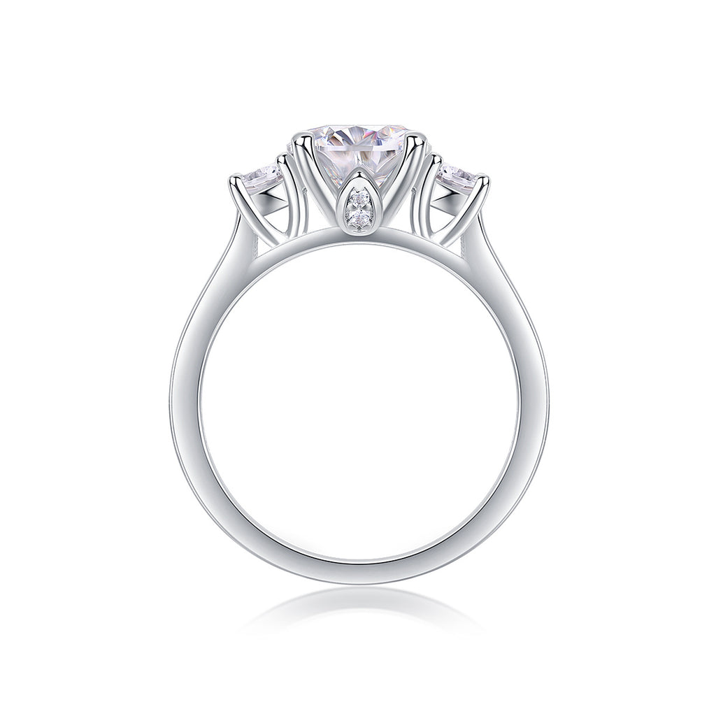 Starlight - A 2-carat Top-quality Moissanite S925 Silver Diamond Wedding Ring With Gold Plating. The Ring Can Be Inspected With A Diamond Pen