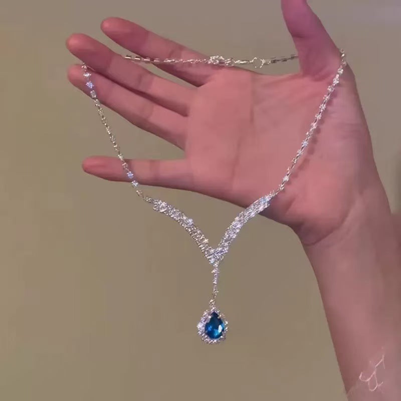 Women's Heavy Industry Advanced Sense Necklace Earrings