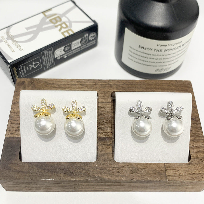 Pearl Flower High-end Small Fragrance Earrings