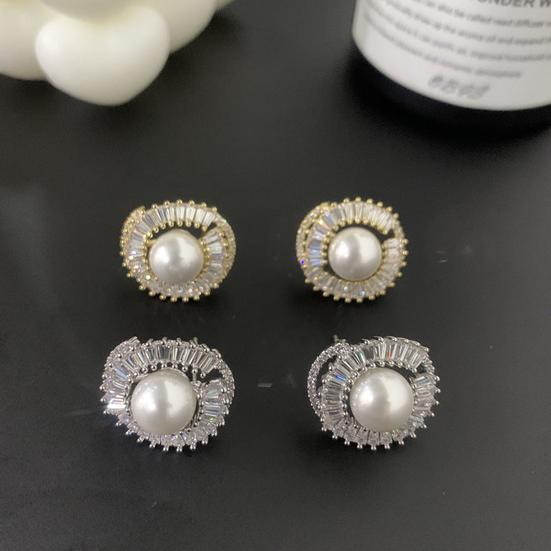 Micro Inlaid Zircon Exquisite And Versatile Niche Design Earrings