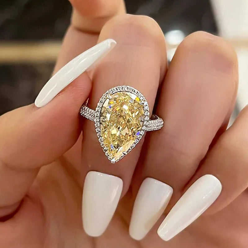 Inlaid Zircon Fashion Personality Women's Ring