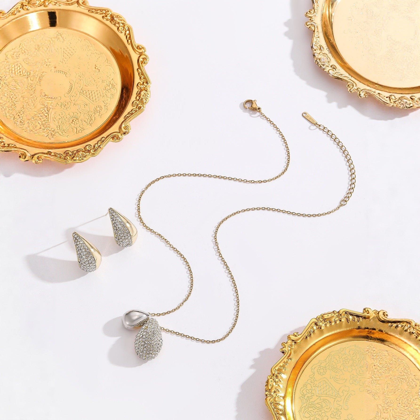 Elliptical Necklace Women's Full Diamond Droplet Shaped Necklace Earring Set