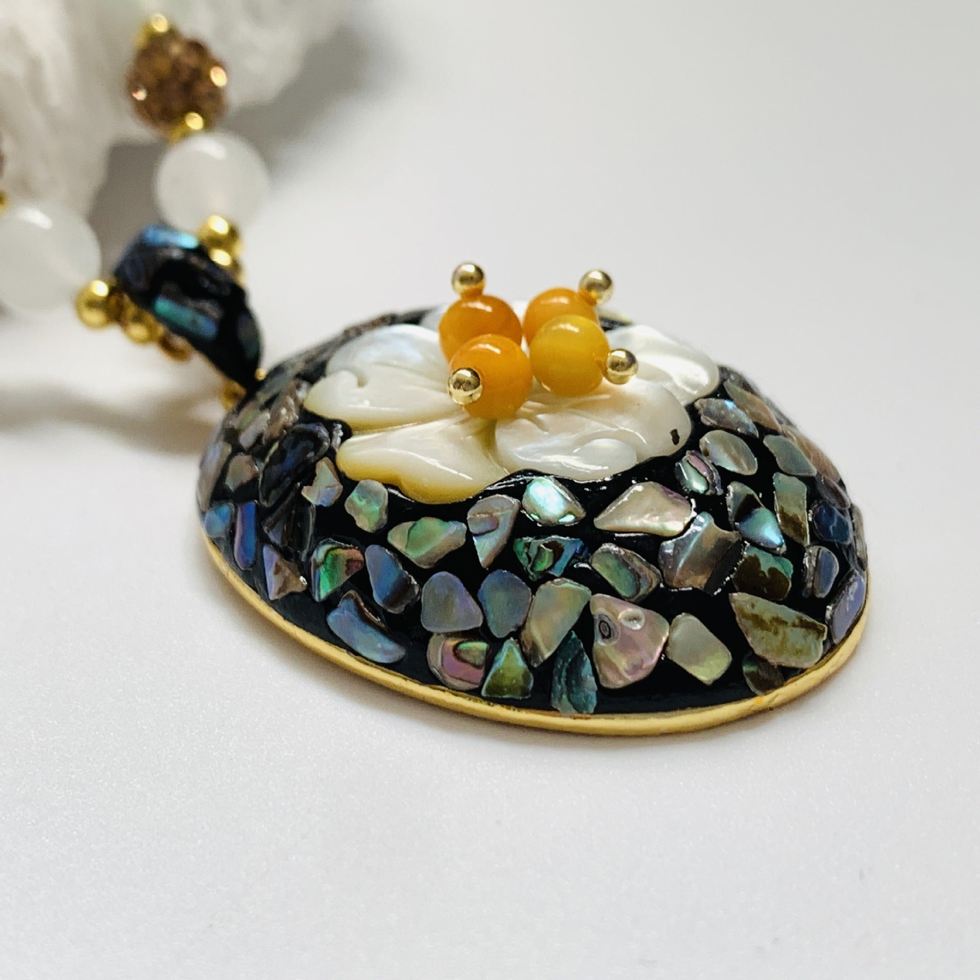 Ancient Mother-of-pearl Lacquer Shell Necklace