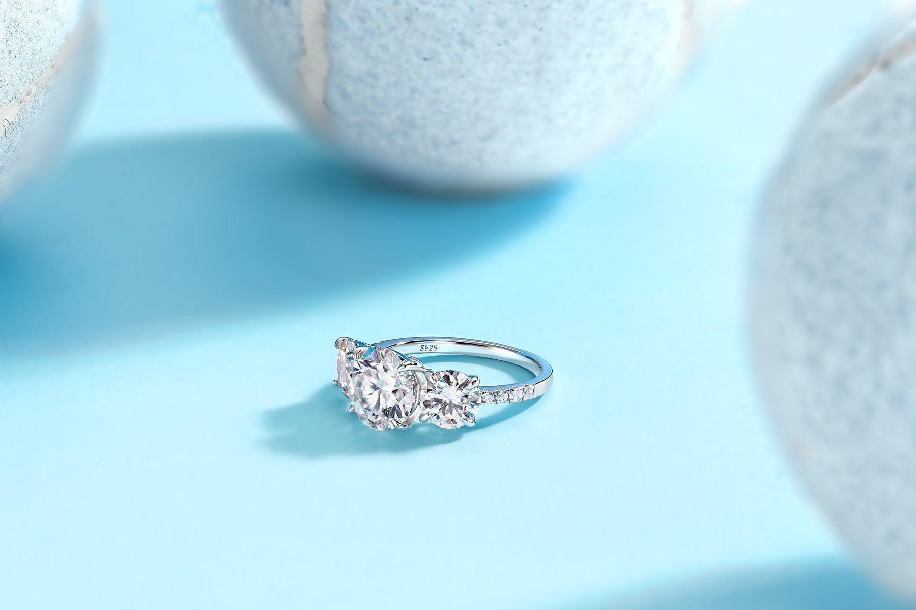 Three Shining Stars - A Wedding Ring Set With 3-carat Top-quality Moissanite S925 Silver And Gold-plated Diamond. The Ring Can Be Inspected With A Diamond Pen