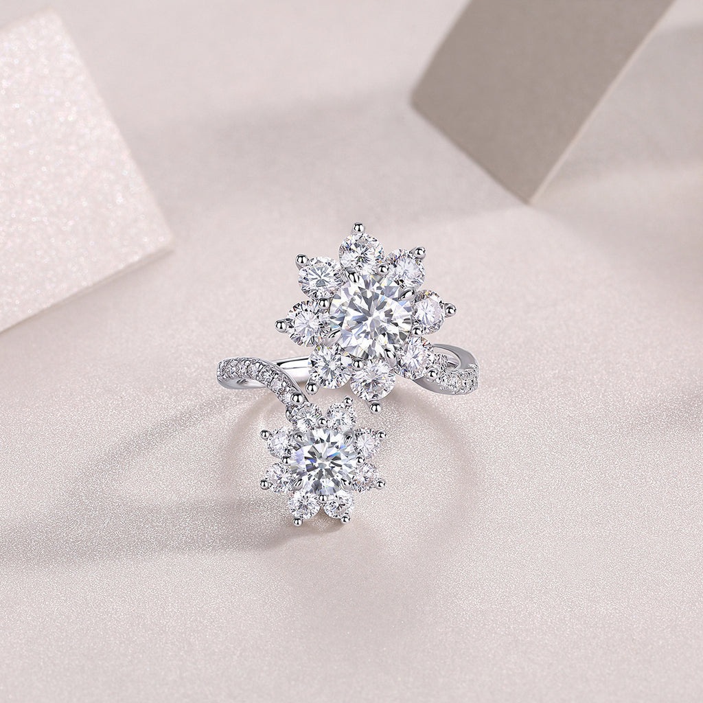 Petal Morning Dew - A Wedding Ring Set With Top-quality 1-carat Moissanite S925 Silver And Platinum-plated Diamond. The Ring Can Be Inspected With A Diamond Pen
