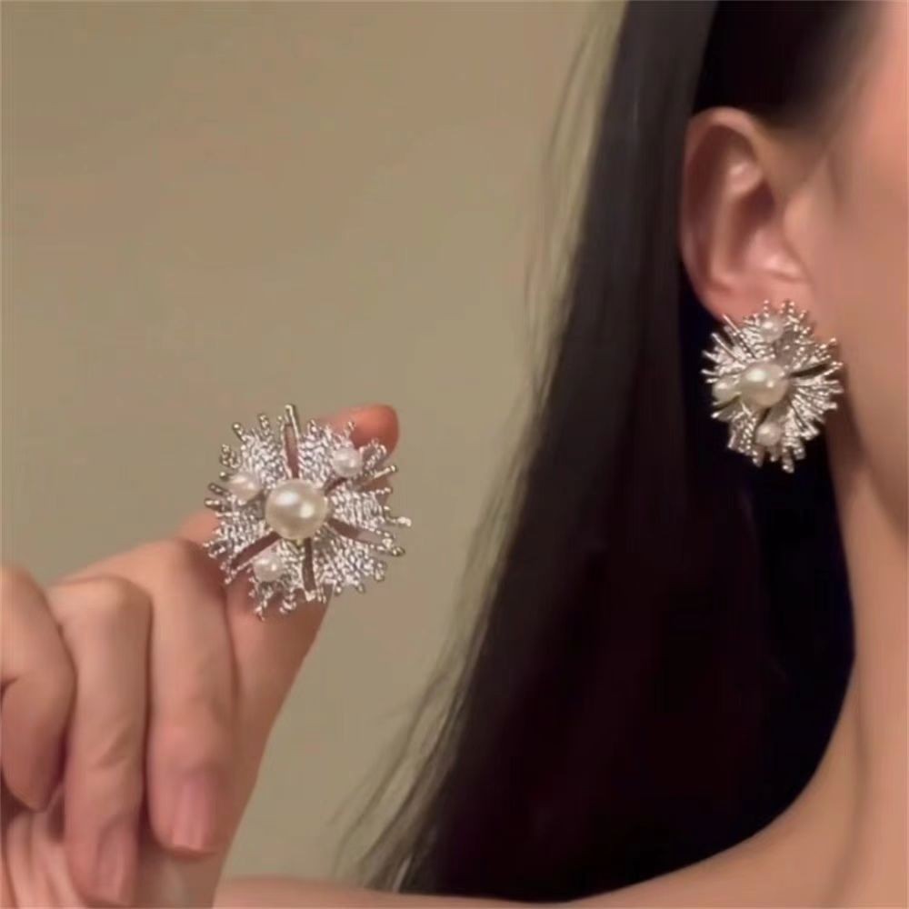 Women's Heavy Industry Advanced Sense Necklace Earrings