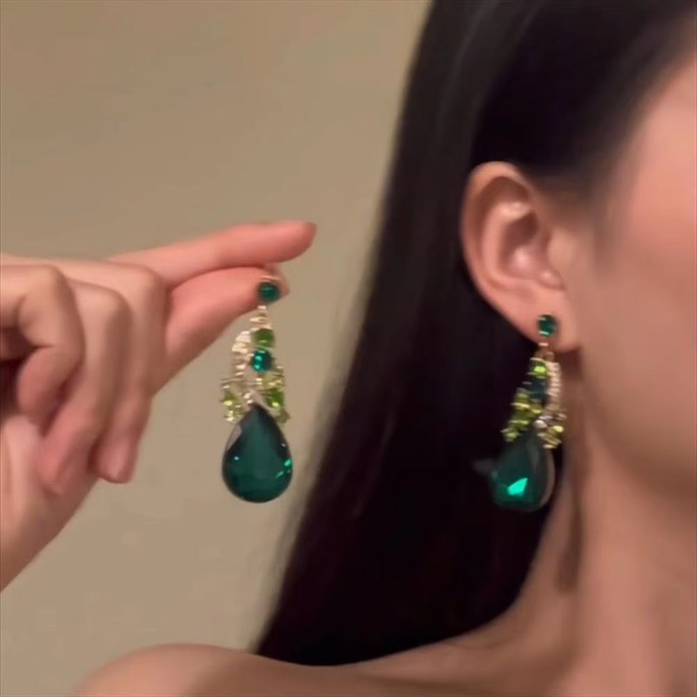 Women's Heavy Industry Advanced Sense Necklace Earrings