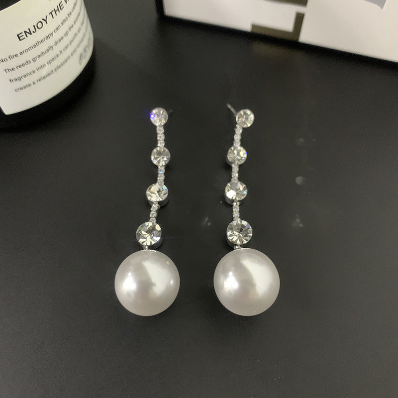 Long Style High-end And Atmospheric Earrings With Temperament