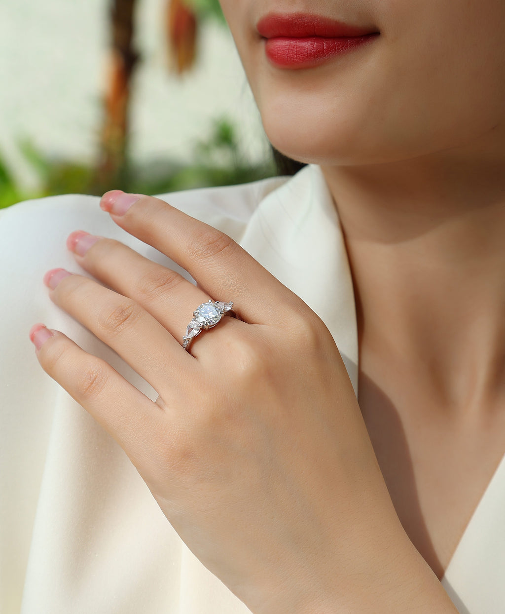 Hand In Hand - A Wedding Ring Set With 2-carat Top-quality Moissanite S925 Silver And Gold-plated Diamond Can Be Inspected With A Diamond Pen