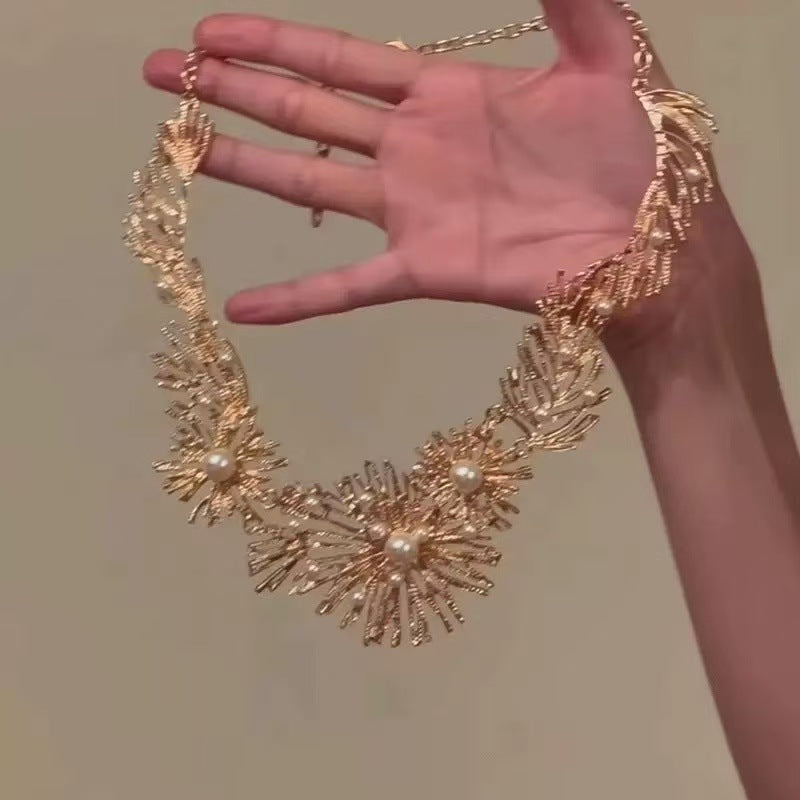 Women's Heavy Industry Advanced Sense Necklace Earrings