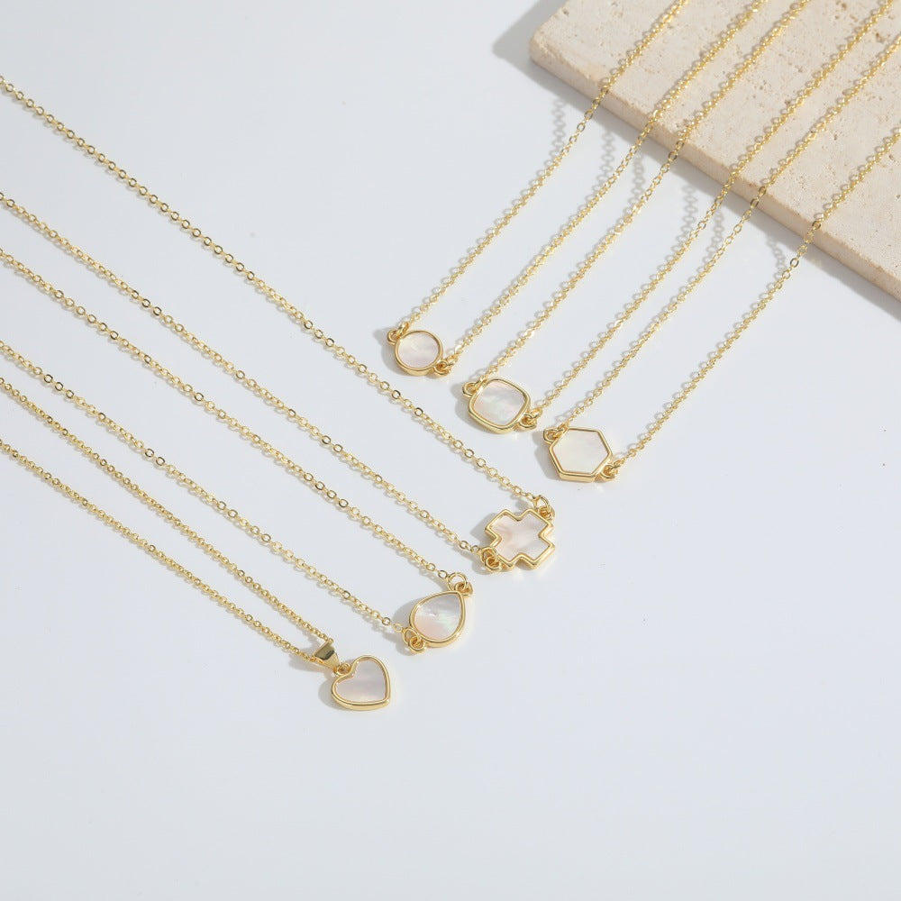 Inlaid Pendant Necklace Vintage Heart Clavicle Chain