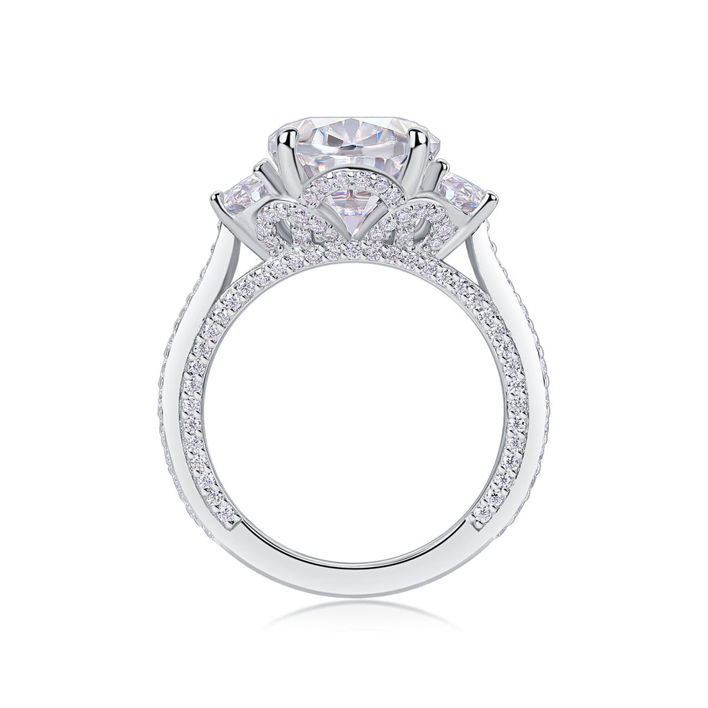 Crown Of Radiance - Set With Top-quality Egg-shaped Moissanite S925 Silver And Platinum-plated Diamond Wedding Ring. The Ring Can Be Inspected With A Diamond Pen