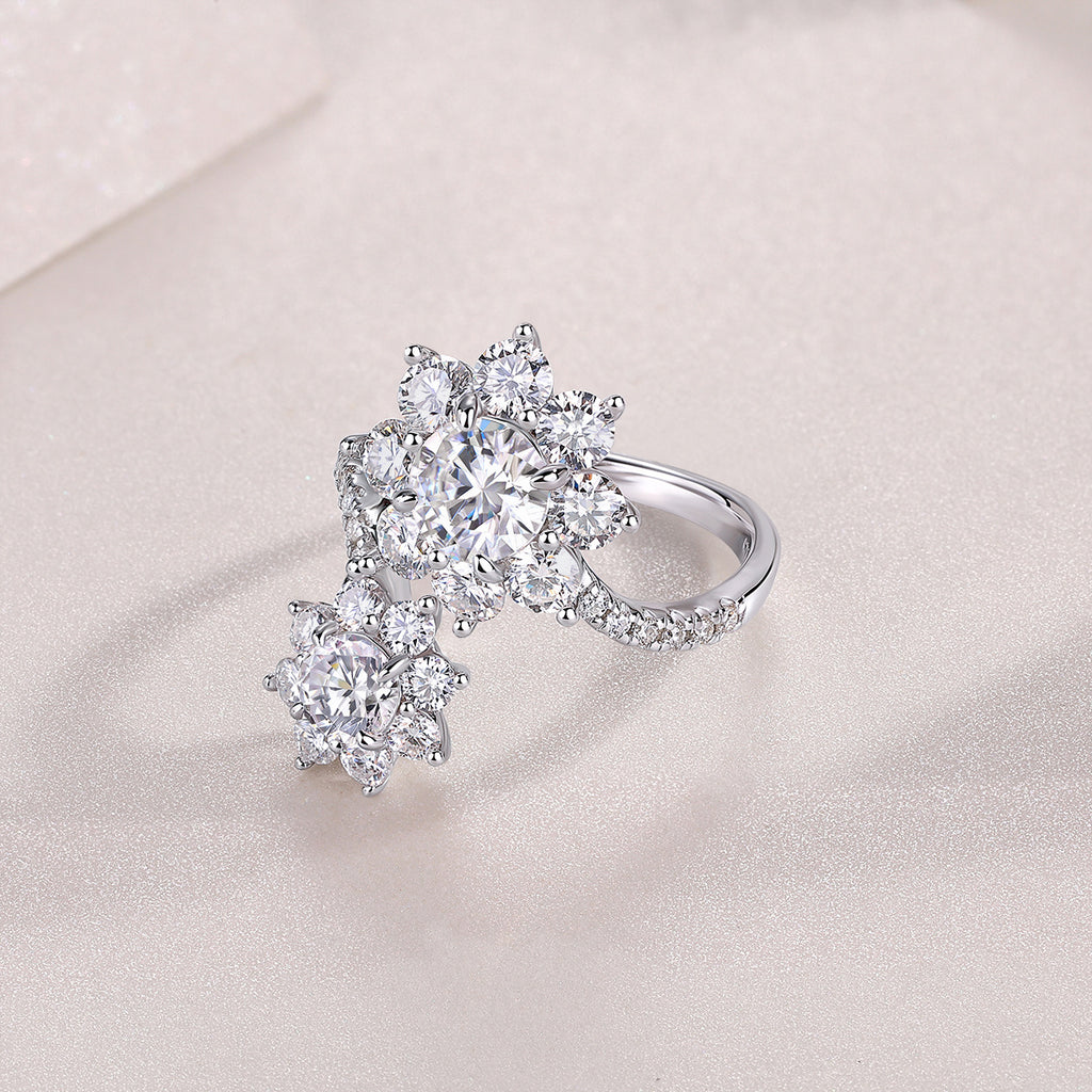 Petal Morning Dew - A Wedding Ring Set With Top-quality 1-carat Moissanite S925 Silver And Platinum-plated Diamond. The Ring Can Be Inspected With A Diamond Pen