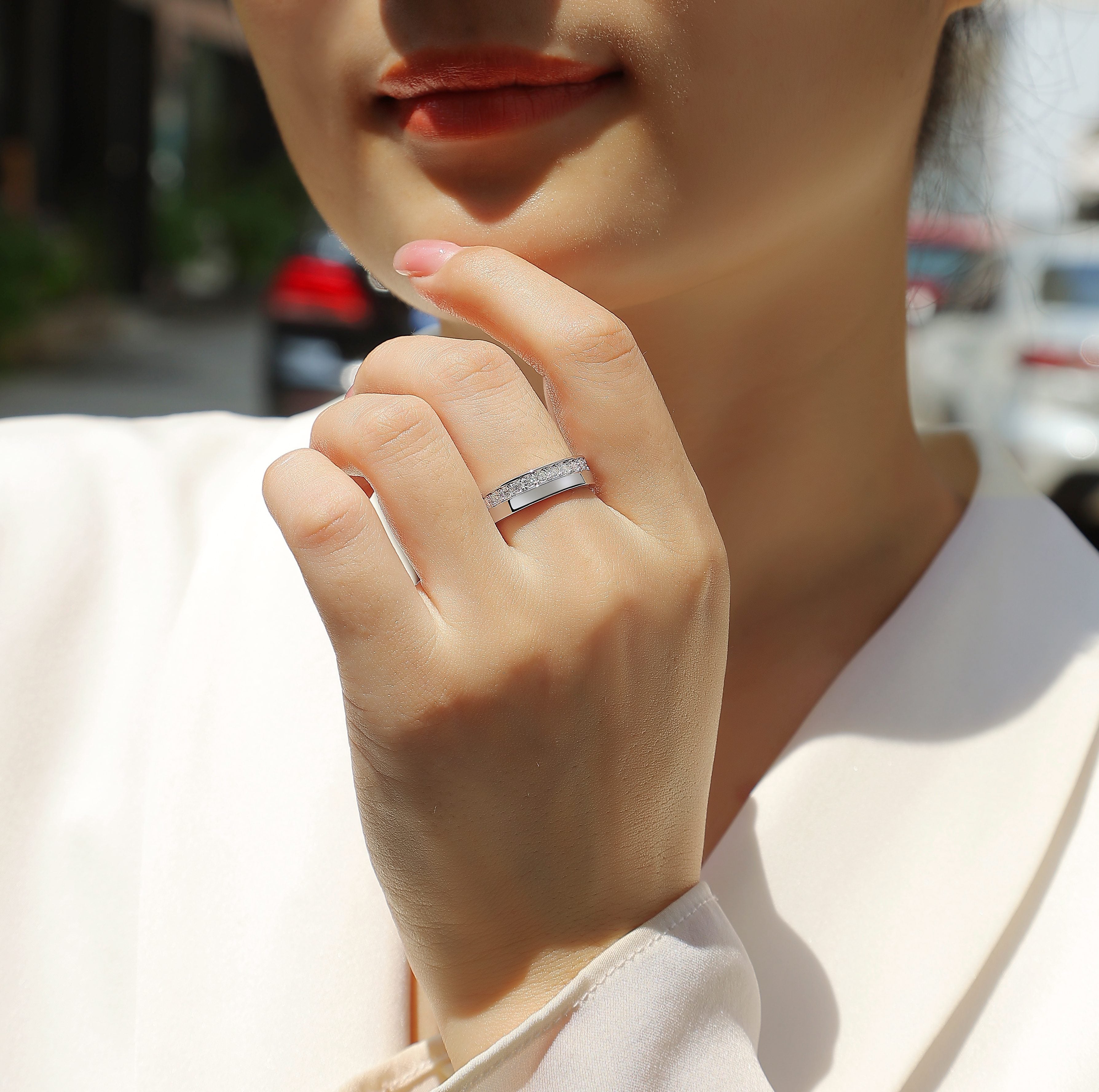 Star River - Set With Top-quality Moissanite S925 Silver And Gold-plated Diamond Wedding Ring. The Ring Can Be Inspected With A Diamond Pen