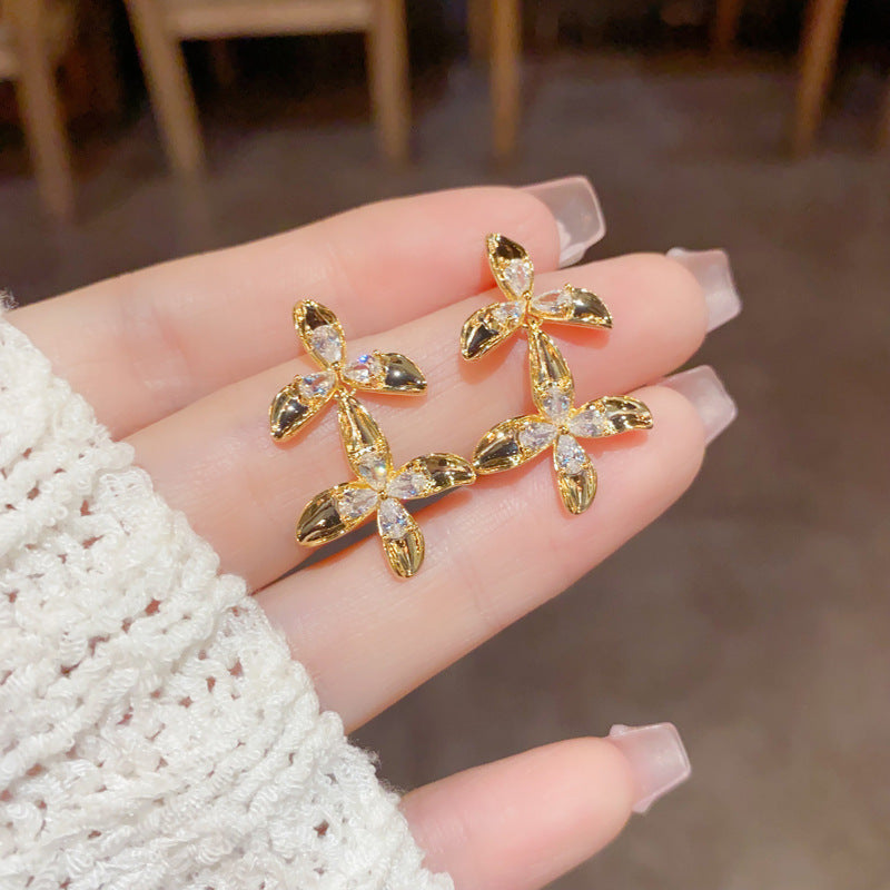 Women's Versatile And Fashionable Metal Petal Tassel Earrings