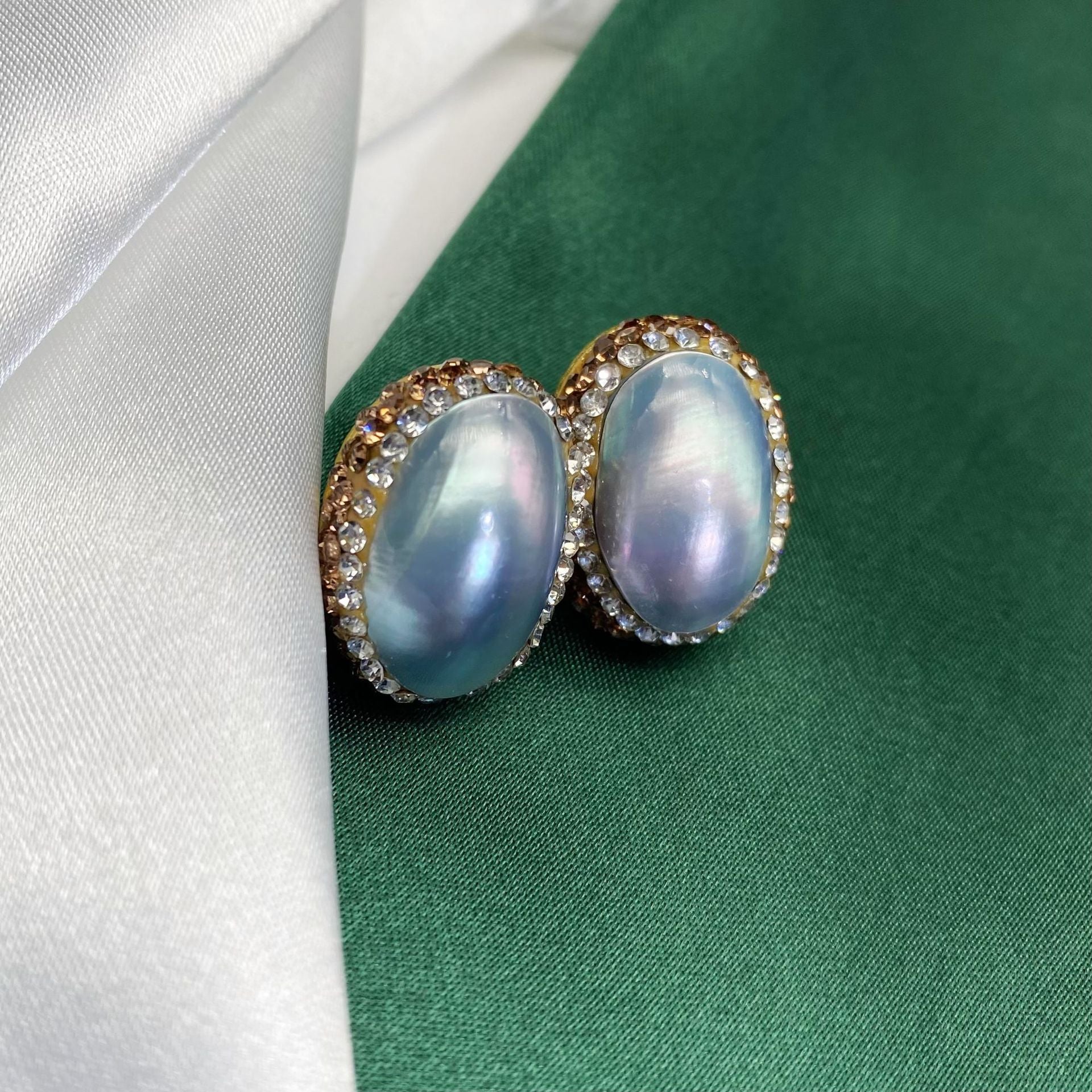 Women's Natural Maple Retro Earrings