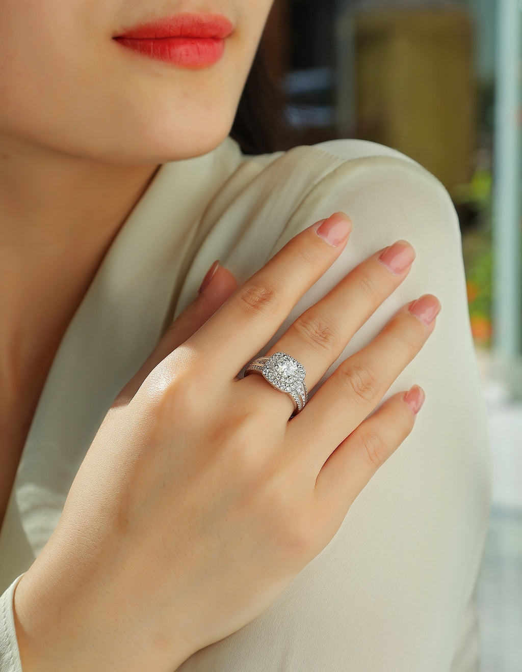 Starry Sky Crown - A Wedding Ring Set With Top-quality 1-carat Moissanite S925 Silver And Platinum-plated Diamond. The Ring Can Be Inspected With A Diamond Pen