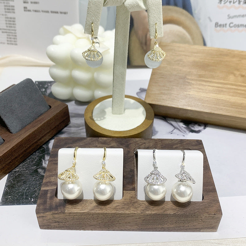 Temperament Internet Celebrity Light Luxury Cat Eye Stone Earrings