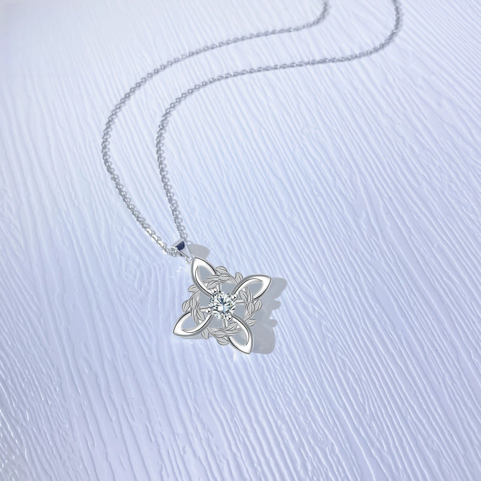Personalized Pendant Vintage Inlaid Zircon Necklace