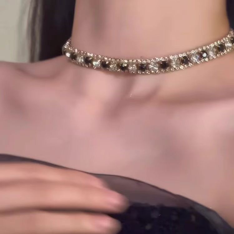 Women's Heavy Industry Advanced Sense Necklace Earrings