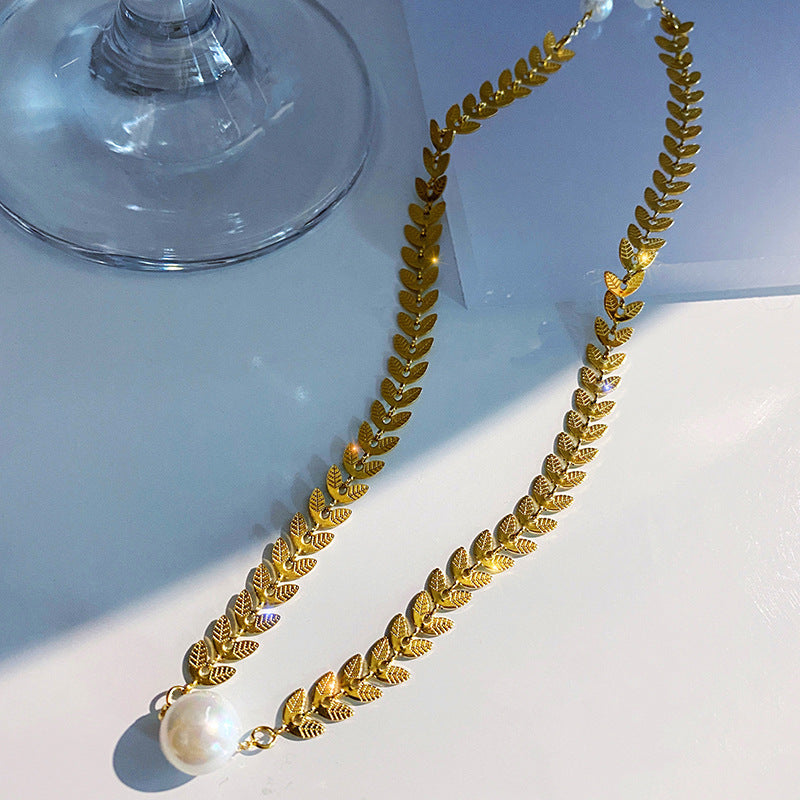 Short Wheat Pearl Necklace Golden Women's