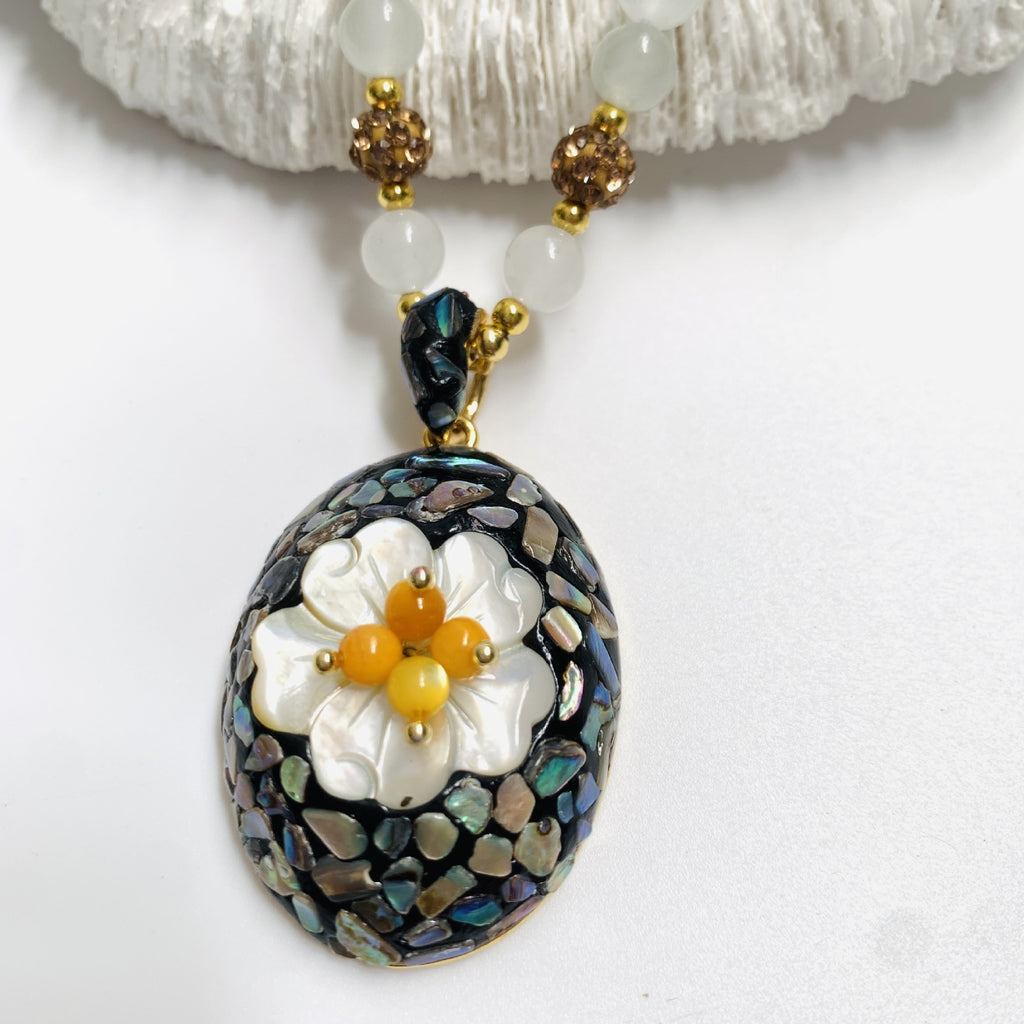 Ancient Mother-of-pearl Lacquer Shell Necklace