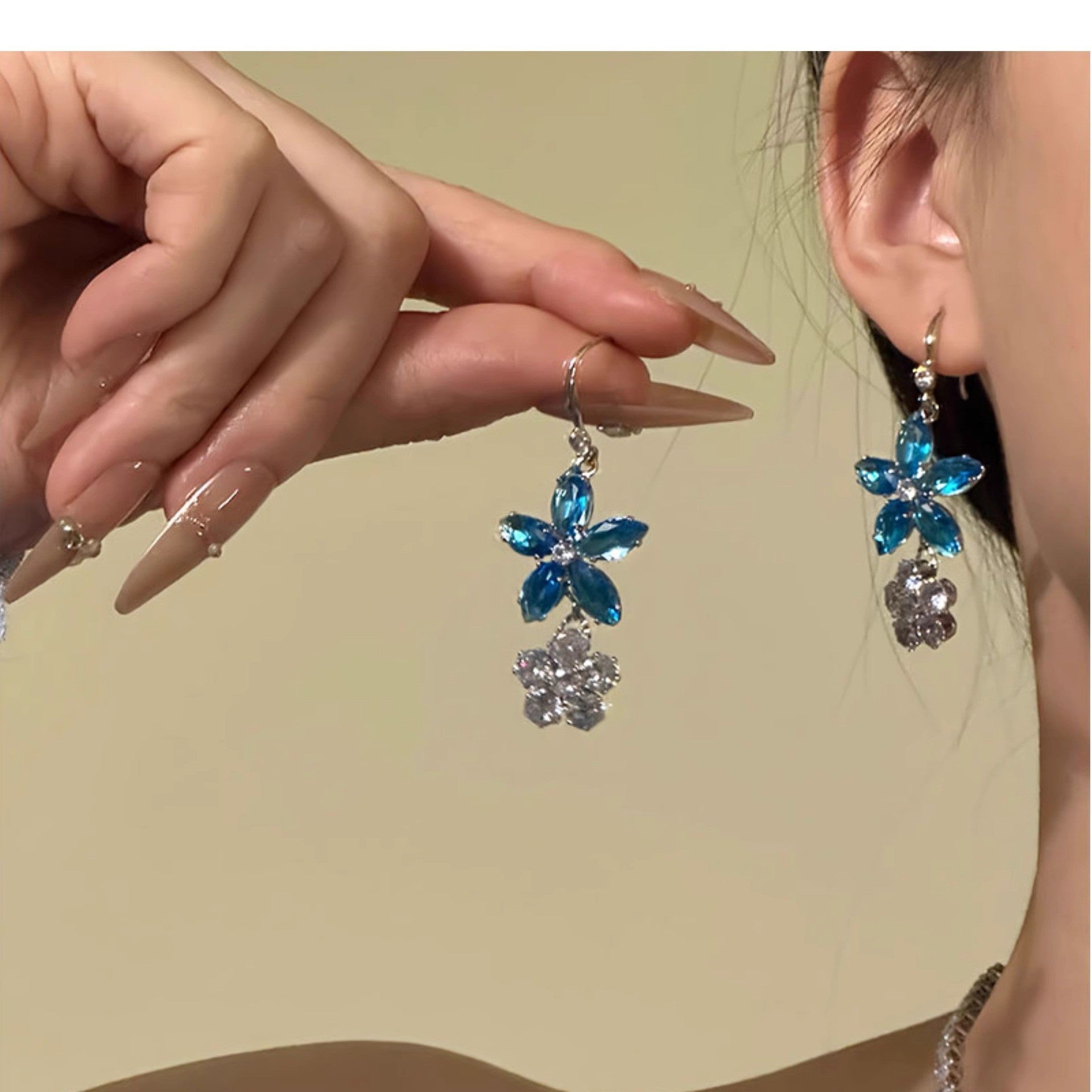 Women's Heavy Industry Advanced Sense Necklace Earrings