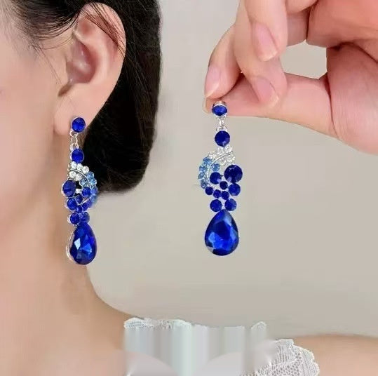 Women's Heavy Industry Advanced Sense Necklace Earrings