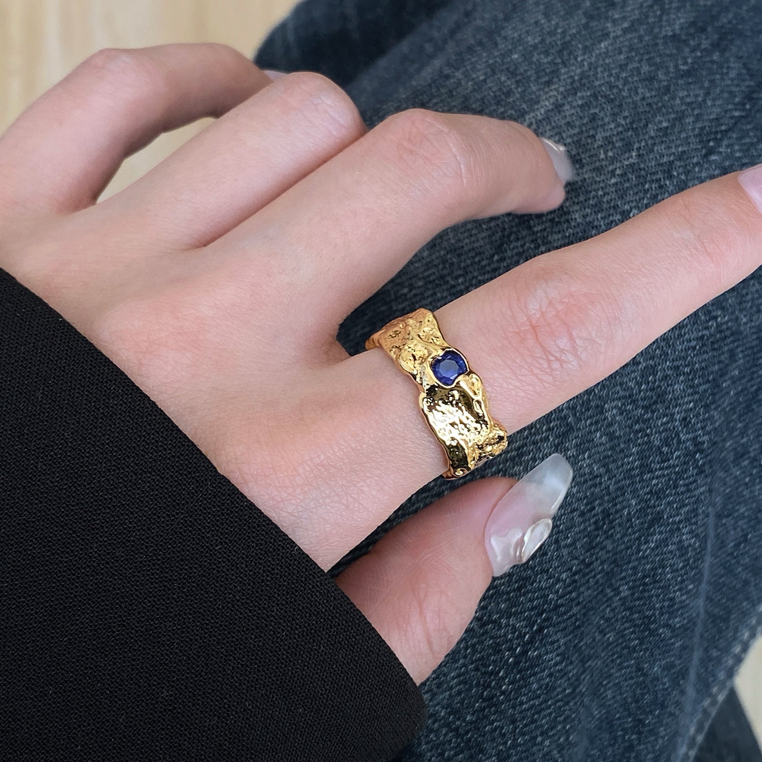 Niche Design High-end Irregular Texture Colored Diamond French Vintage Ring