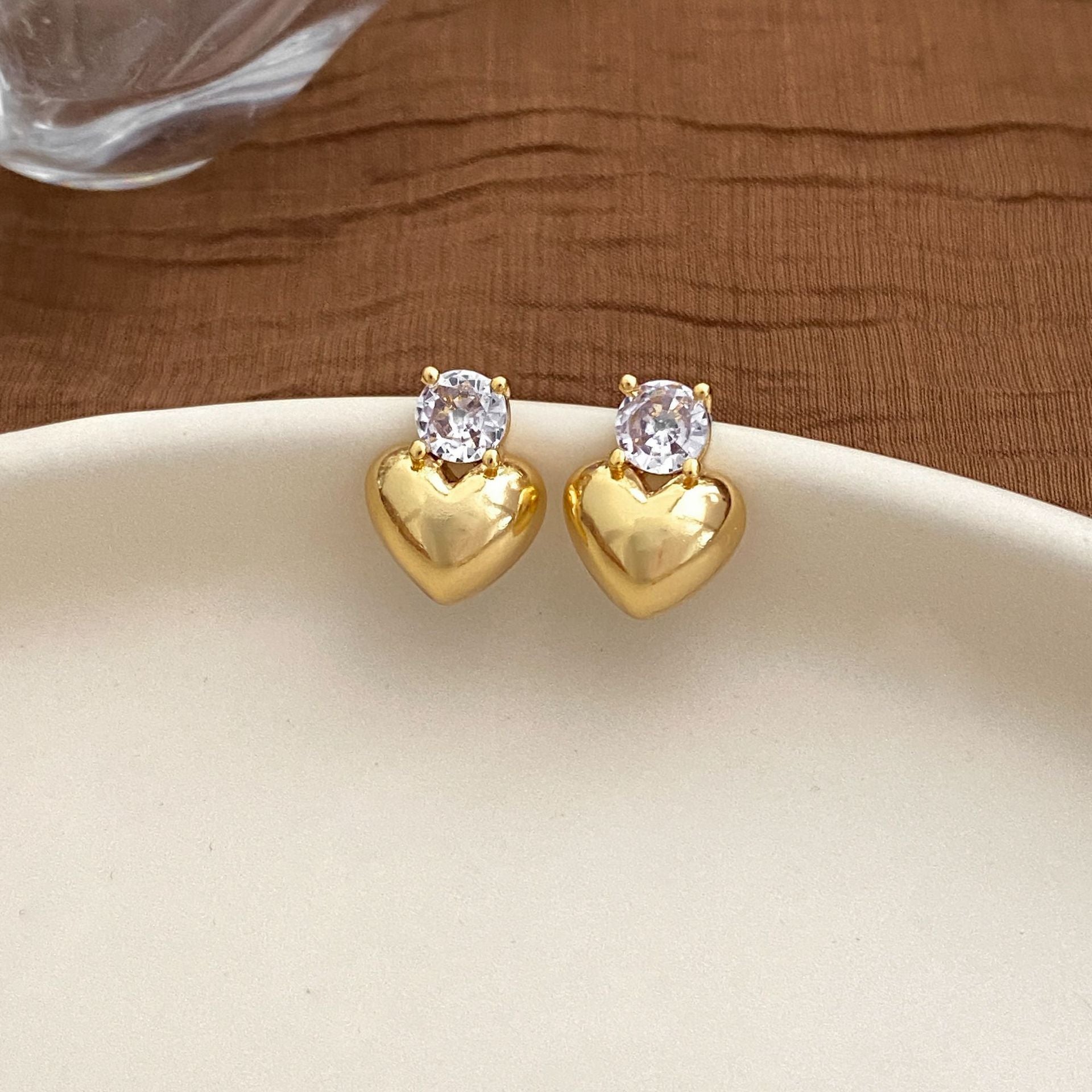 Glossy 3D Heart Earrings Exquisite No-piercing Clip-ons