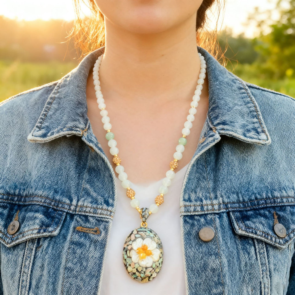 Ancient Mother-of-pearl Lacquer Shell Necklace