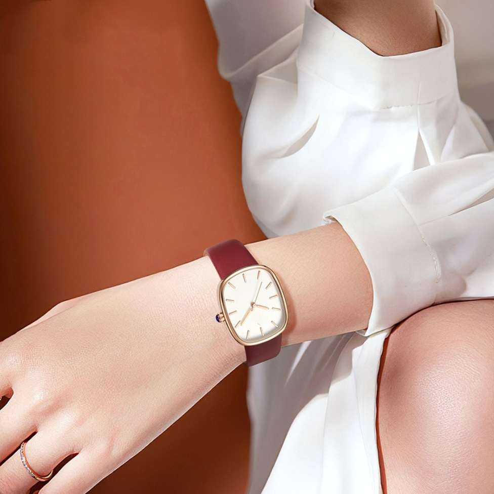 Elegant Small Square Plate Women's New Quartz Belt Watch