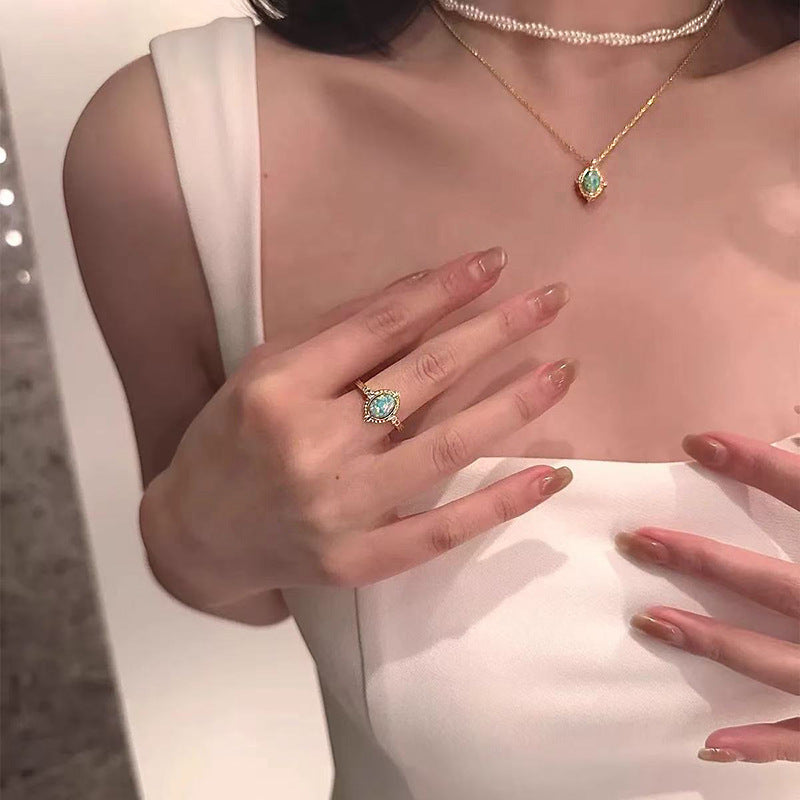 Italian Craftsmanship 925 Silver Vintage-style 6X8 Opal Necklace Pendant