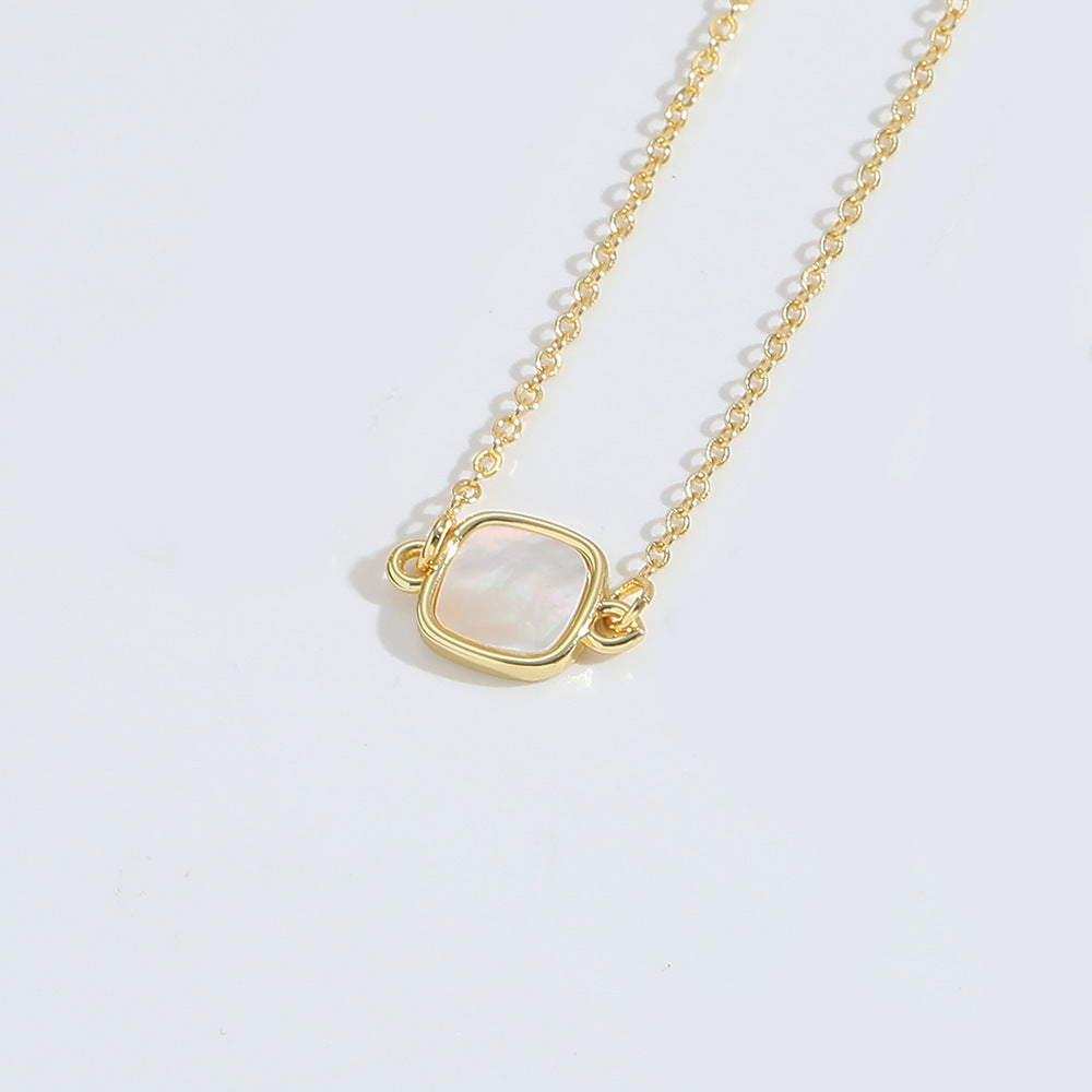 Inlaid Pendant Necklace Vintage Heart Clavicle Chain