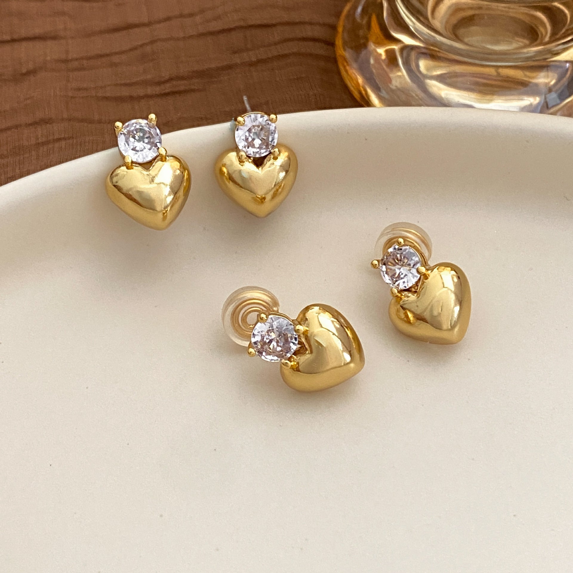 Glossy 3D Heart Earrings Exquisite No-piercing Clip-ons