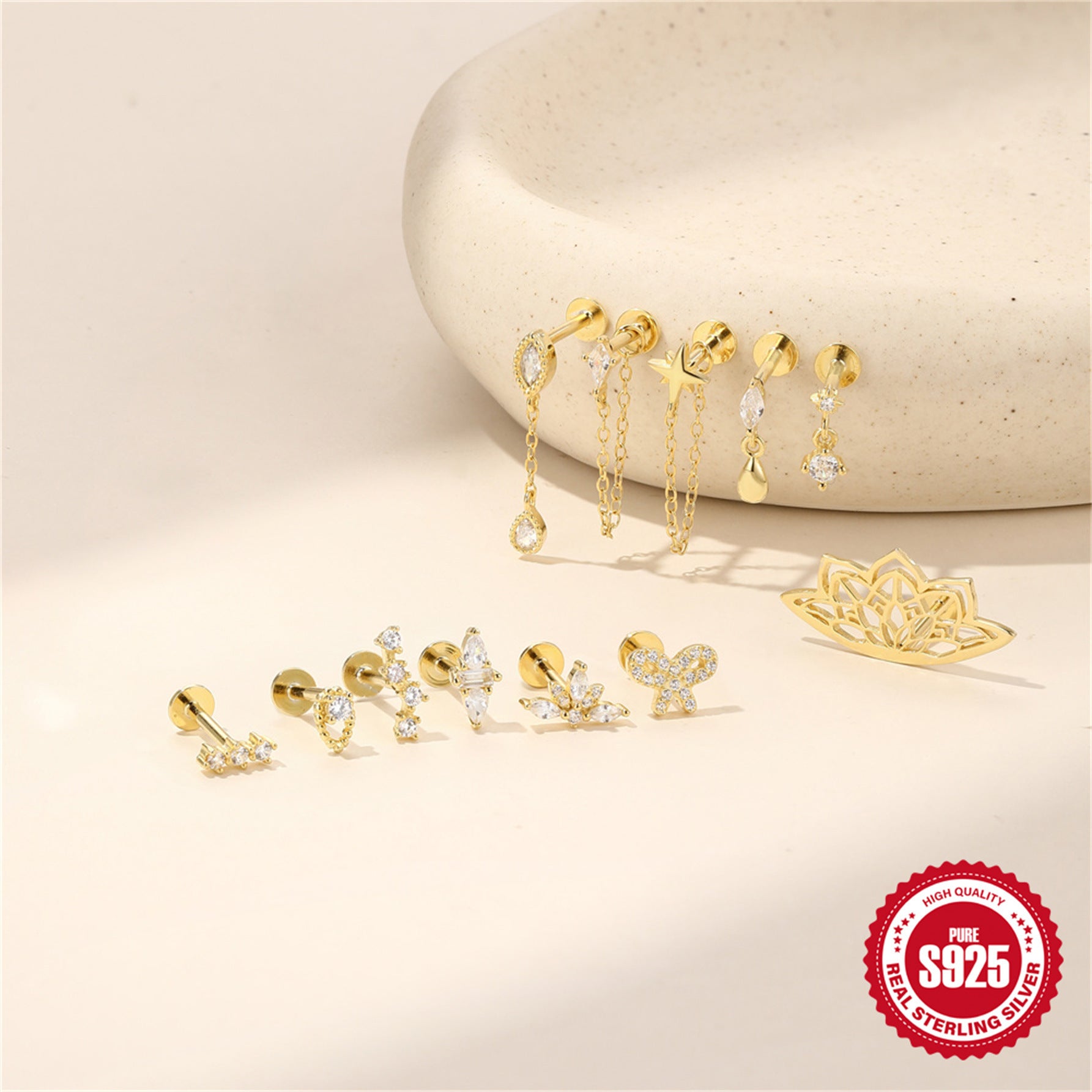 S925 Sterling Silver Hollow Lotus Flower Rhinestone-embedded Ear Bone Stud