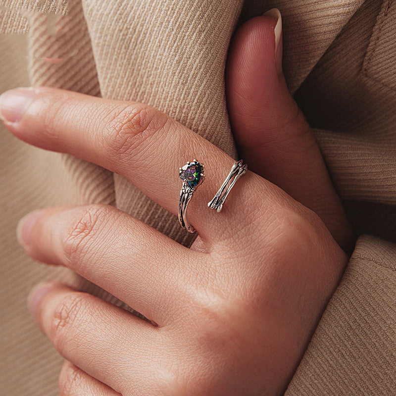 Original Halloween Skull Hand Opening Ring