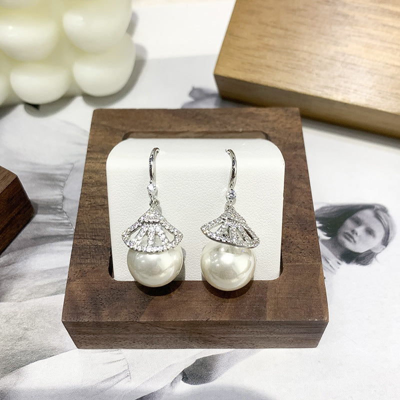 Temperament Internet Celebrity Light Luxury Cat Eye Stone Earrings