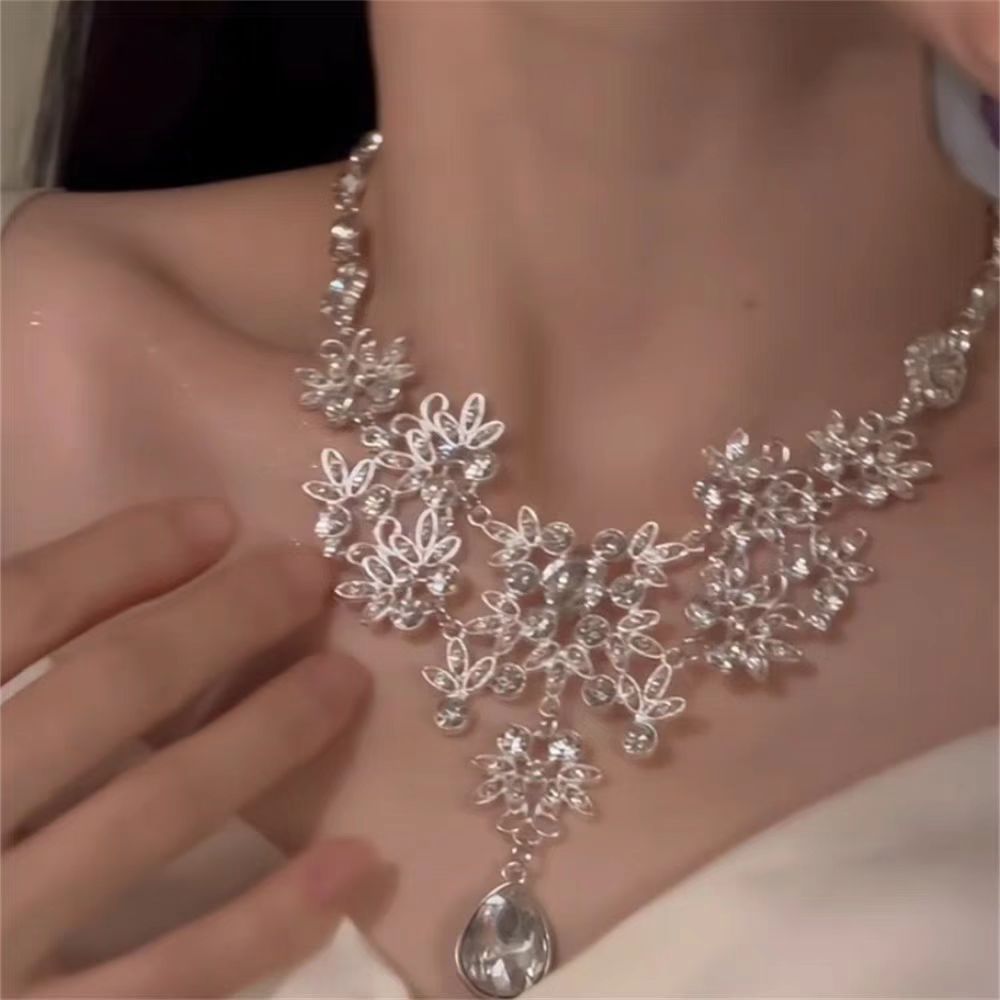 Women's Heavy Industry Advanced Sense Necklace Earrings