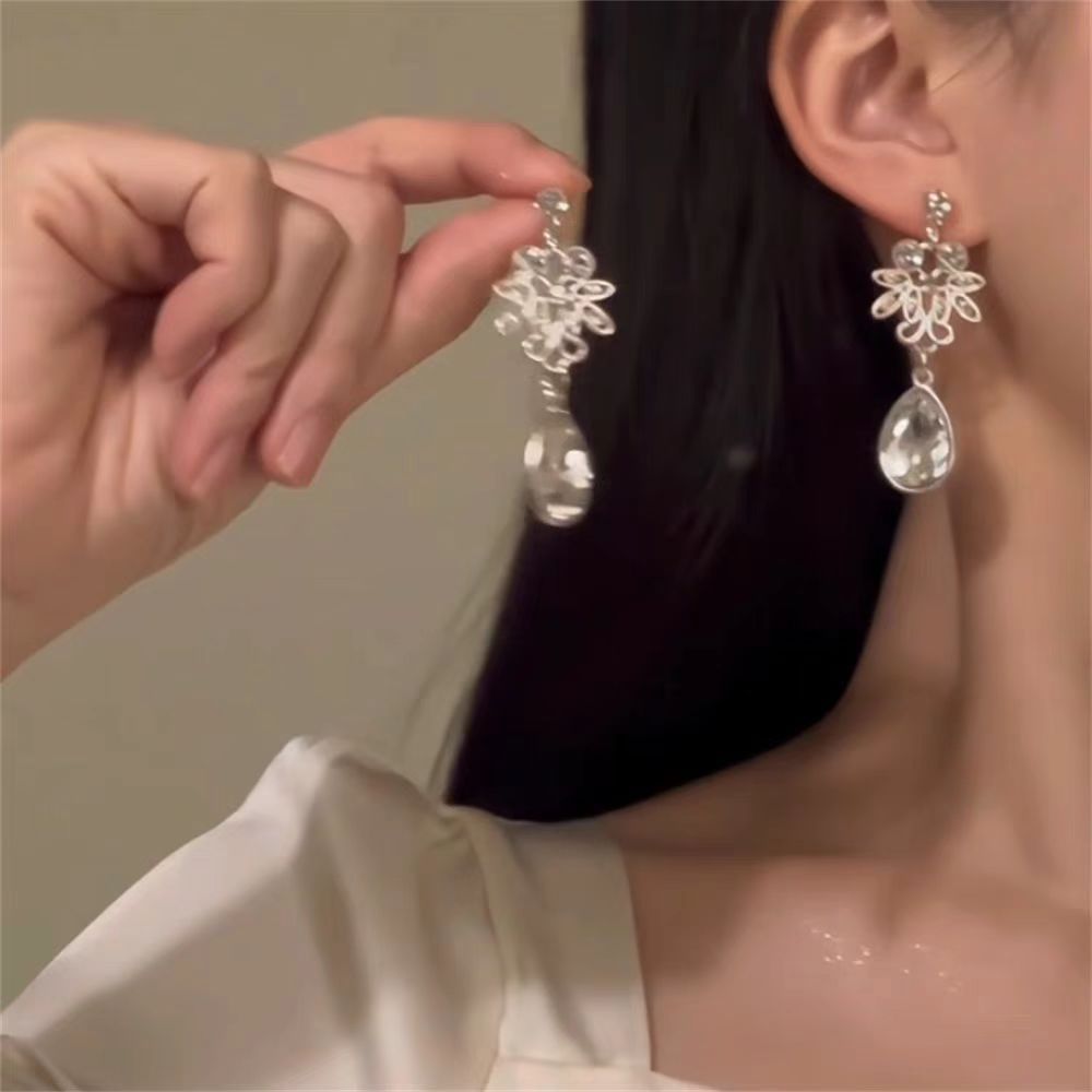 Women's Heavy Industry Advanced Sense Necklace Earrings