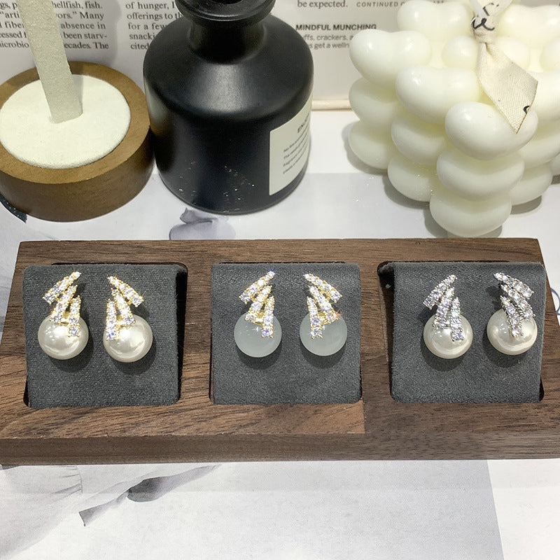 Gentle And Fashionable Temperament, Curved Zircon Pearl Earrings
