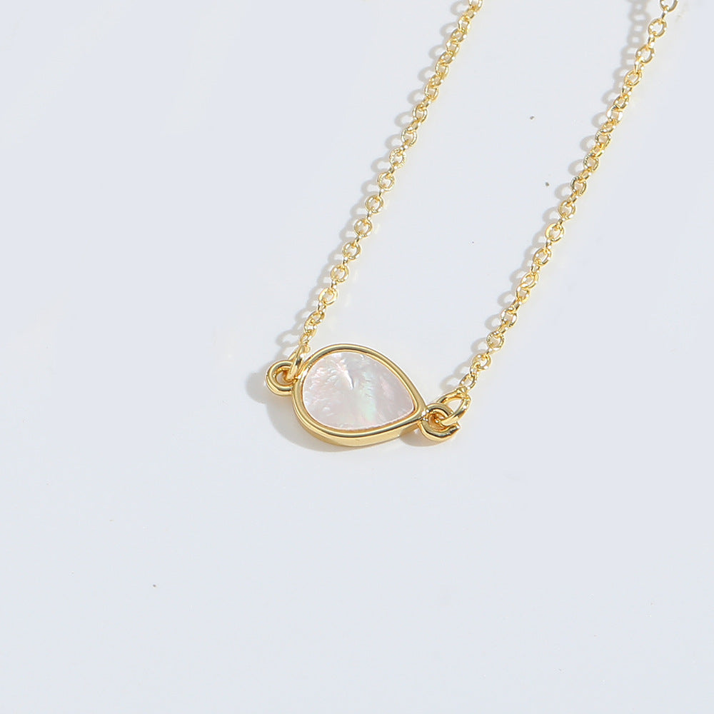 Inlaid Pendant Necklace Vintage Heart Clavicle Chain