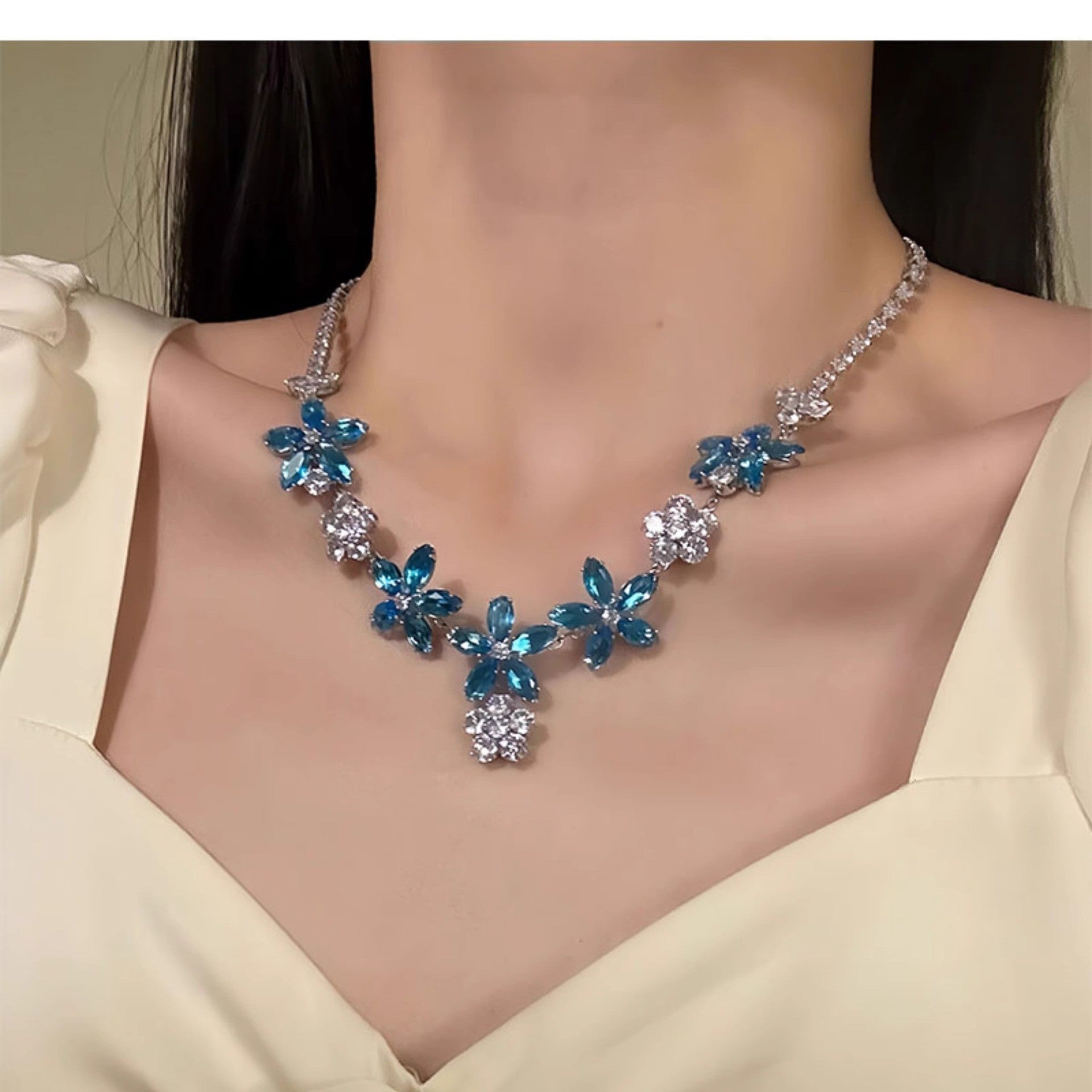 Women's Heavy Industry Advanced Sense Necklace Earrings