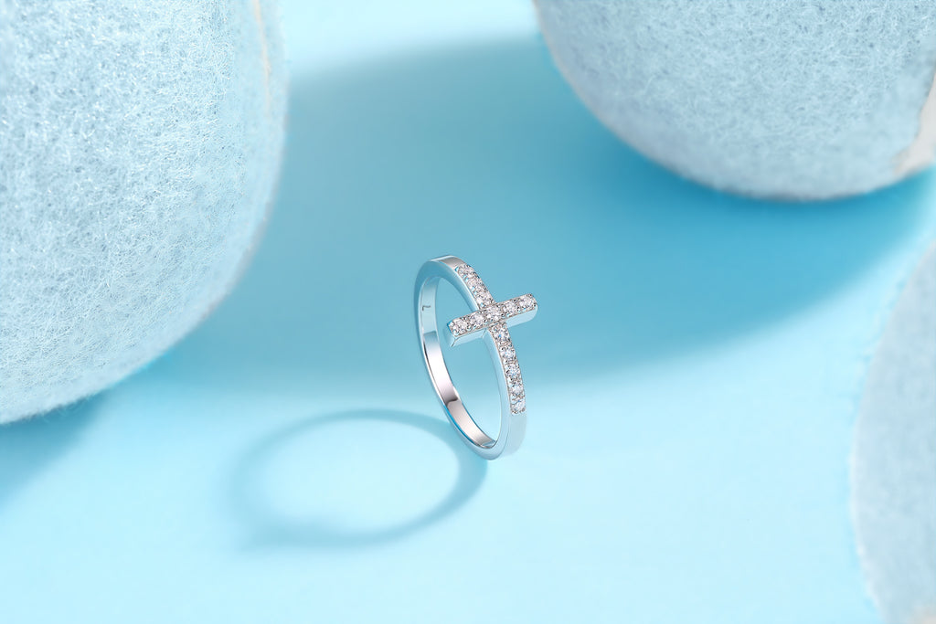 The Holy Light Cross - A Wedding Ring Set With Top-quality Moissanite S925 In Silver And Gold-plated. The Ring Can Be Inspected With A Diamond Pen